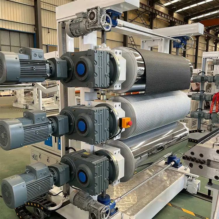 Extruder av plastark: 